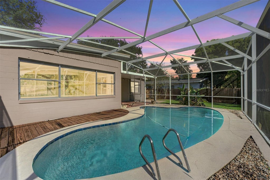Photo of 1209 S Crystal Lake Drive, Orlando, FL 32806 (MLS # O6427657)
