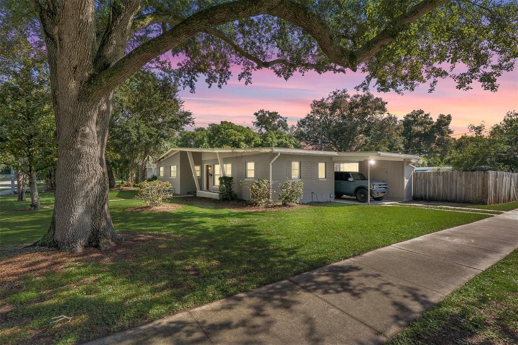 Photo of 1209 S Crystal Lake Drive, Orlando, FL 32806 (MLS # O6427657)