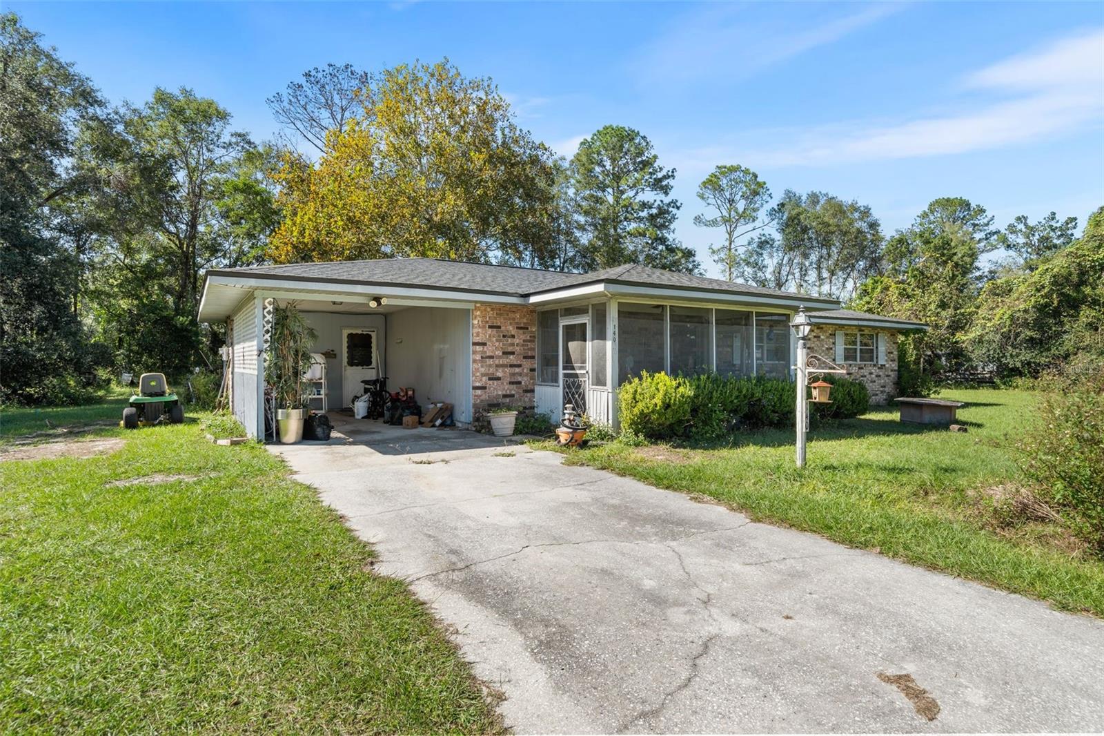 140 SW QUINCY TERRACE