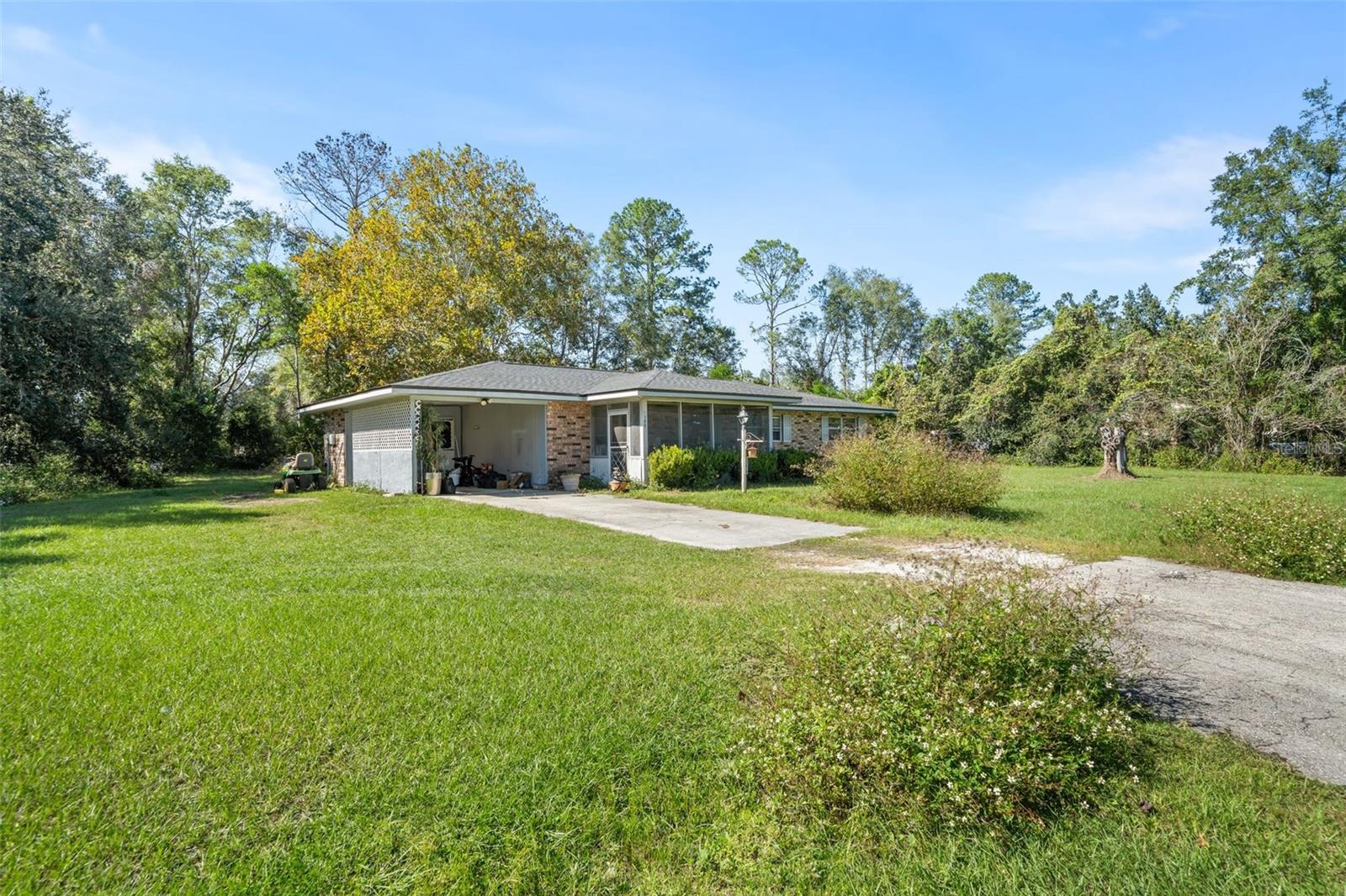 140 SW QUINCY TERRACE
