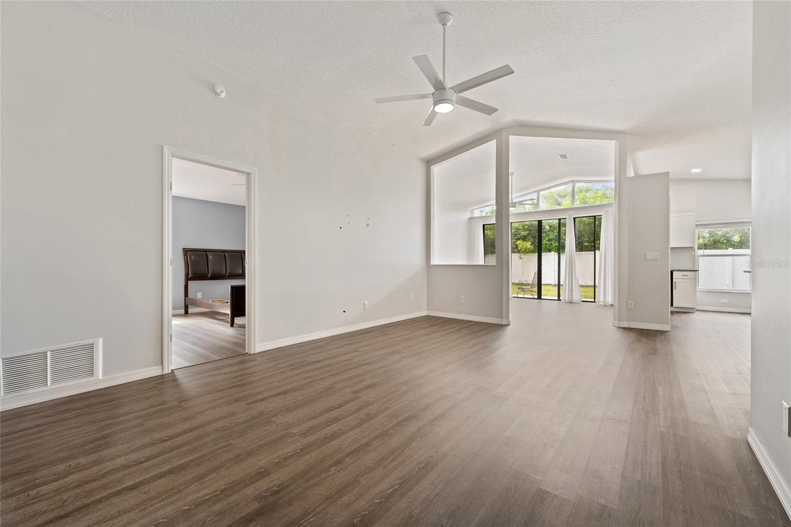 4398 FOX HOLLOW CIRCLE