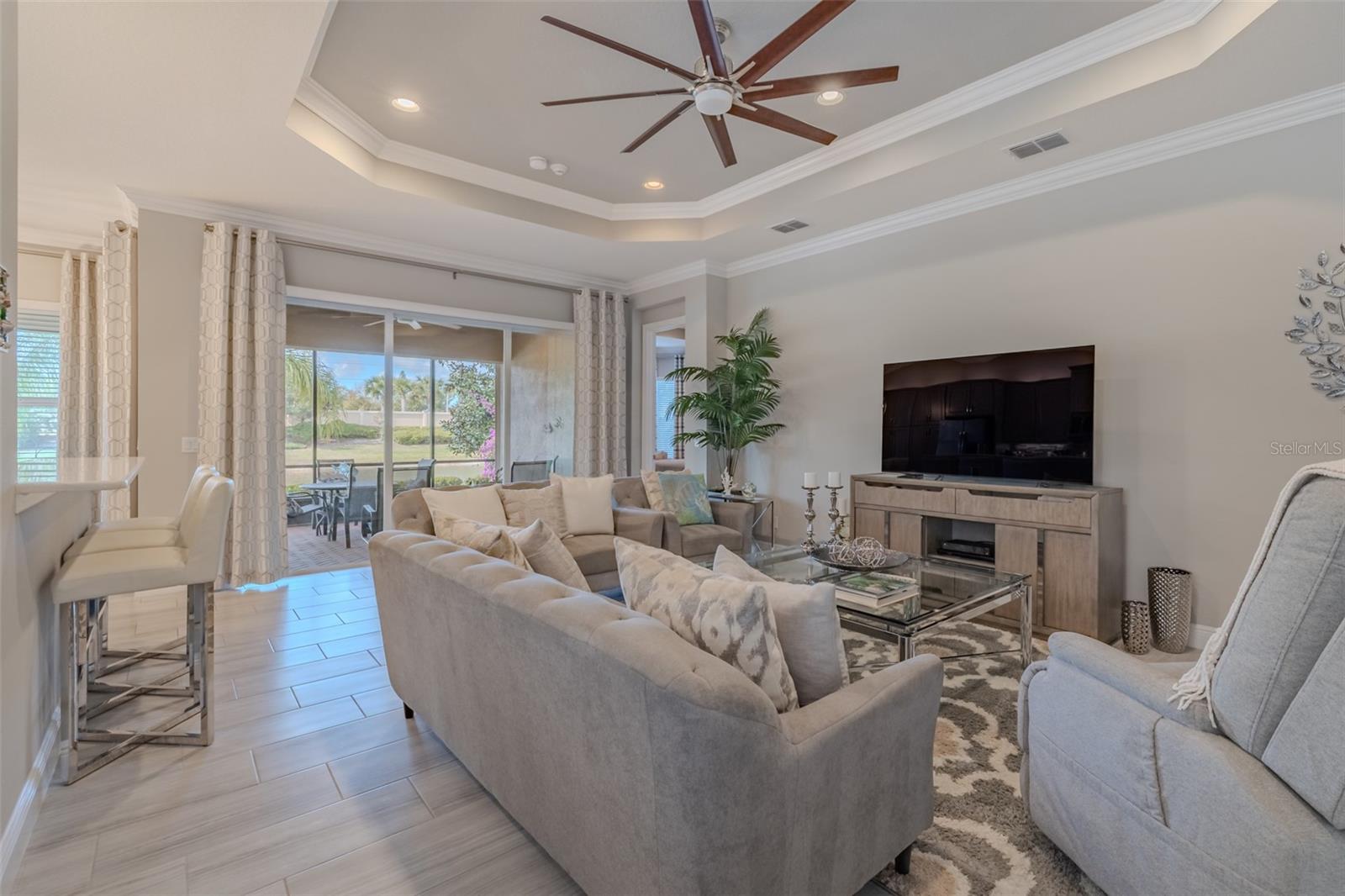 VALENCIA LAKES TR O - Residential