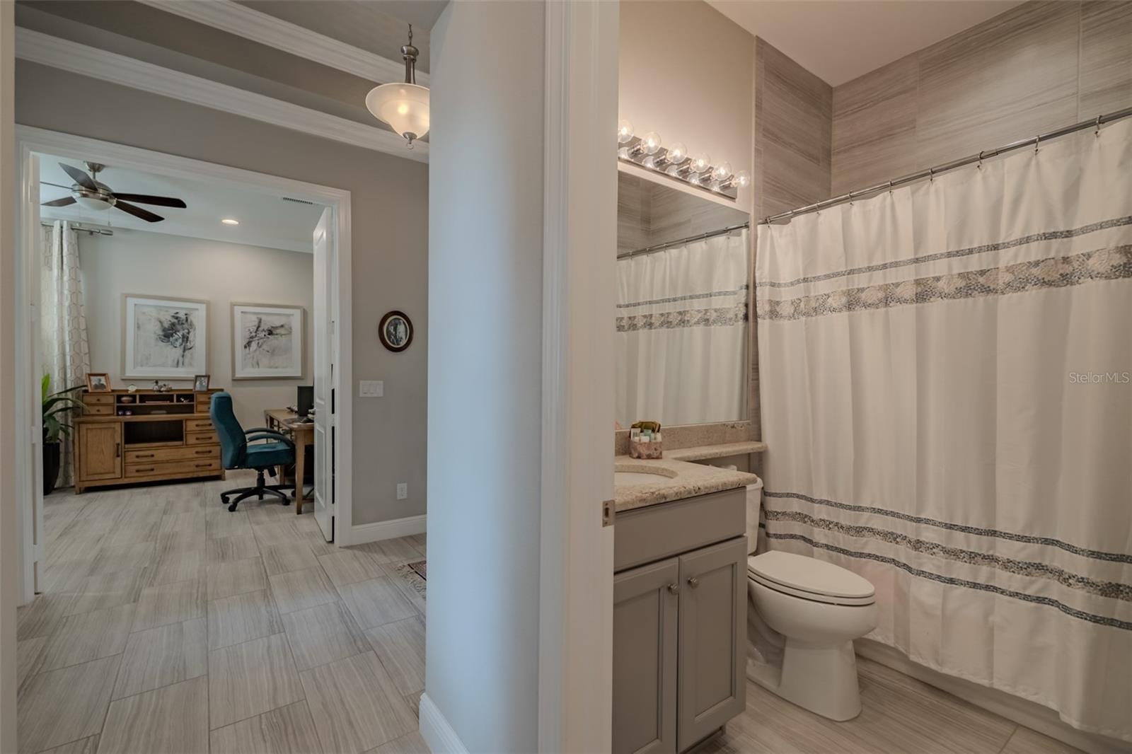 VALENCIA LAKES TR O - Residential