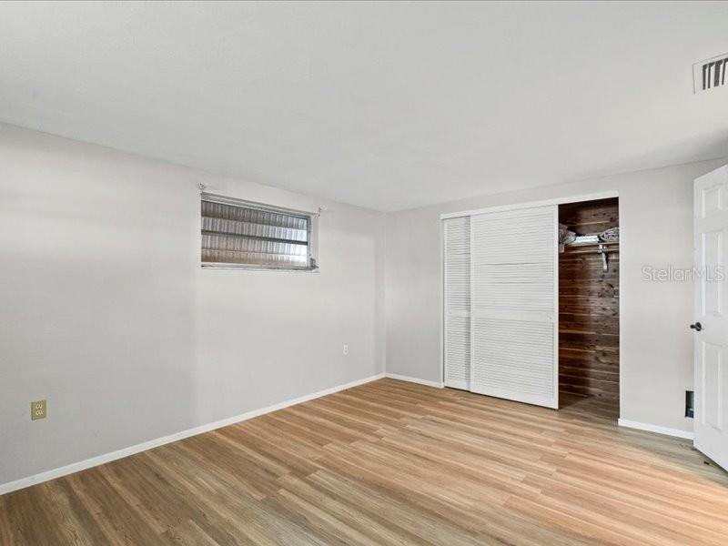 COLONIAL HILLS - Residential