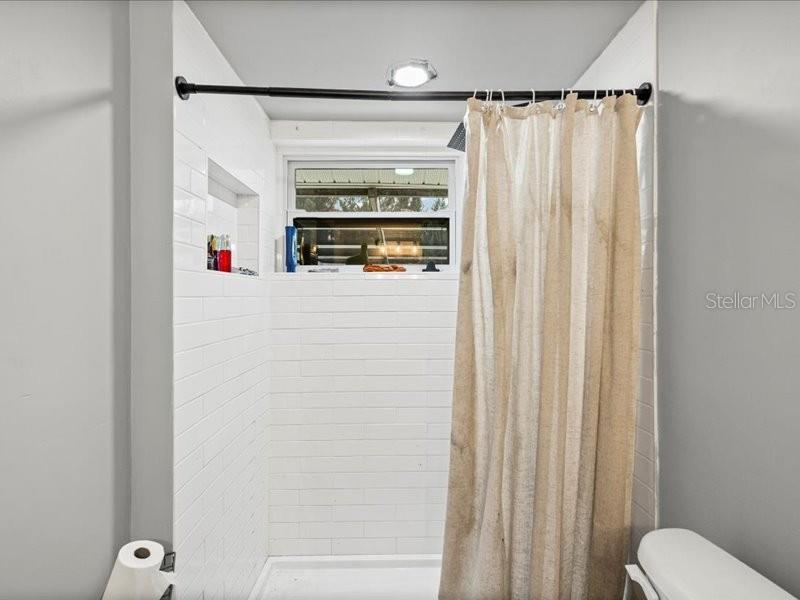 COLONIAL HILLS - Residential