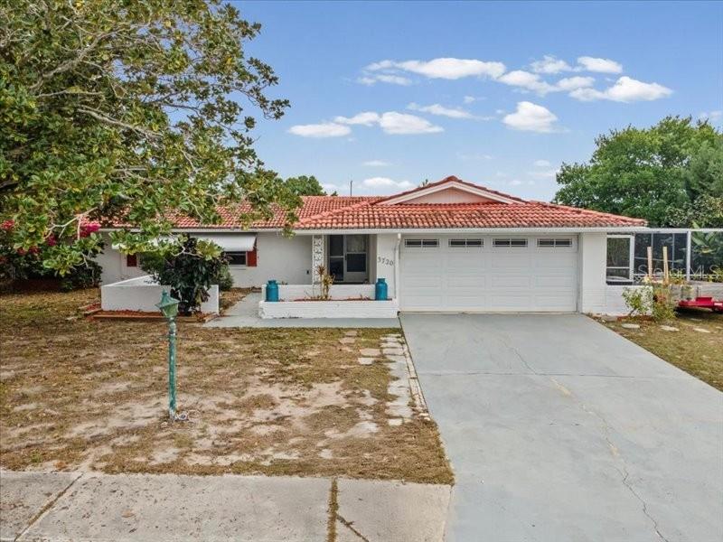 COLONIAL HILLS - Residential