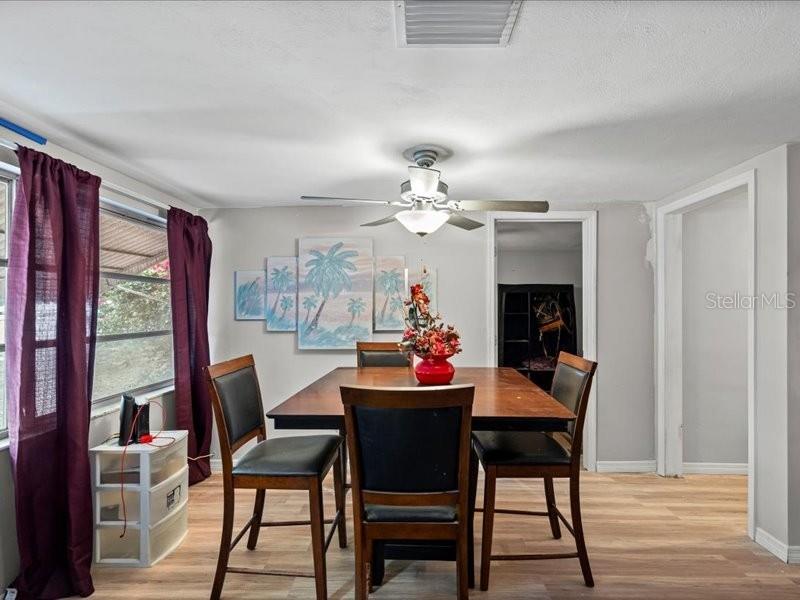 COLONIAL HILLS - Residential