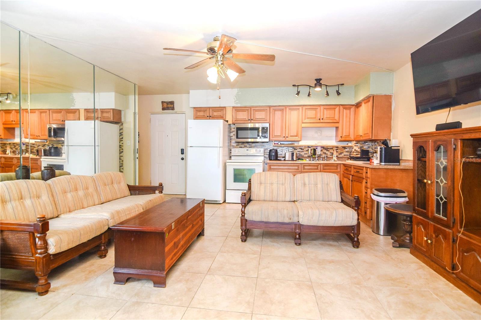 RIDGEWOOD GROVES - Residential