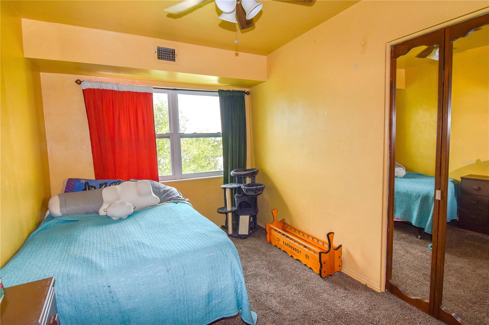 RIDGEWOOD GROVES - Residential