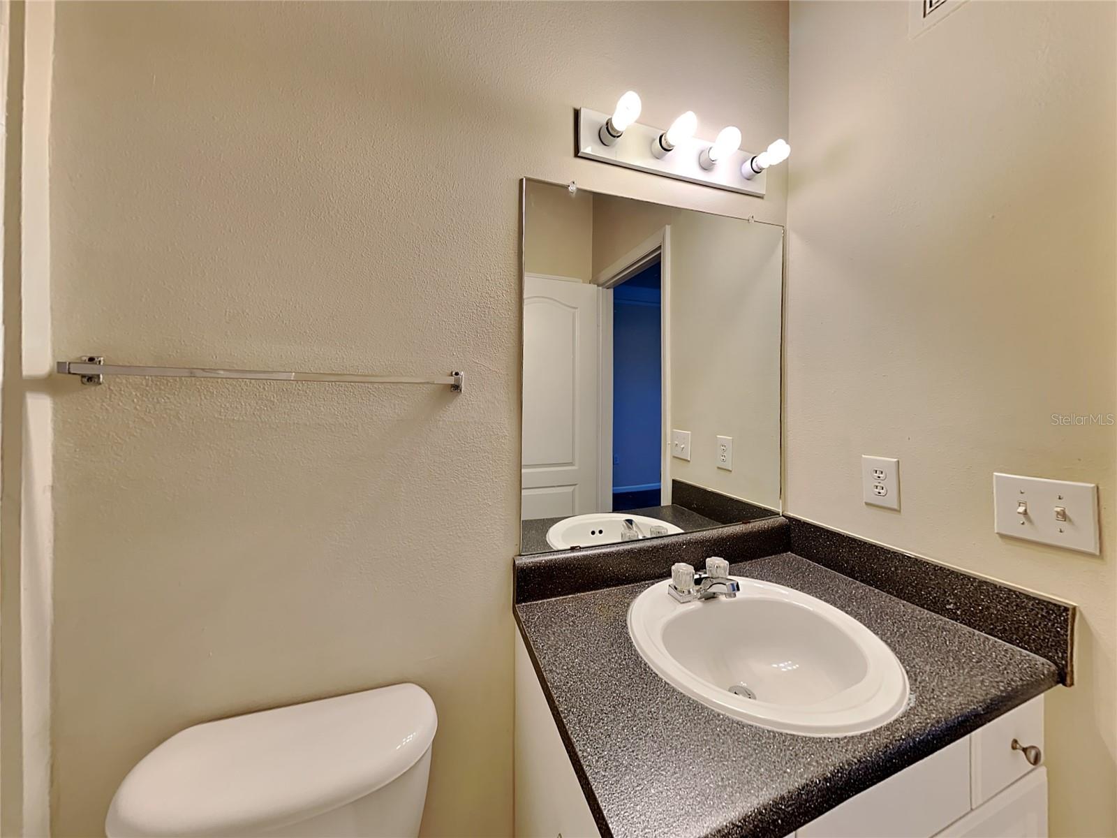 MIRABELLA - Residential Lease