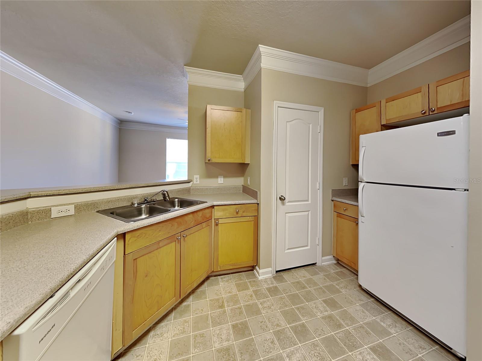 MIRABELLA - Residential Lease