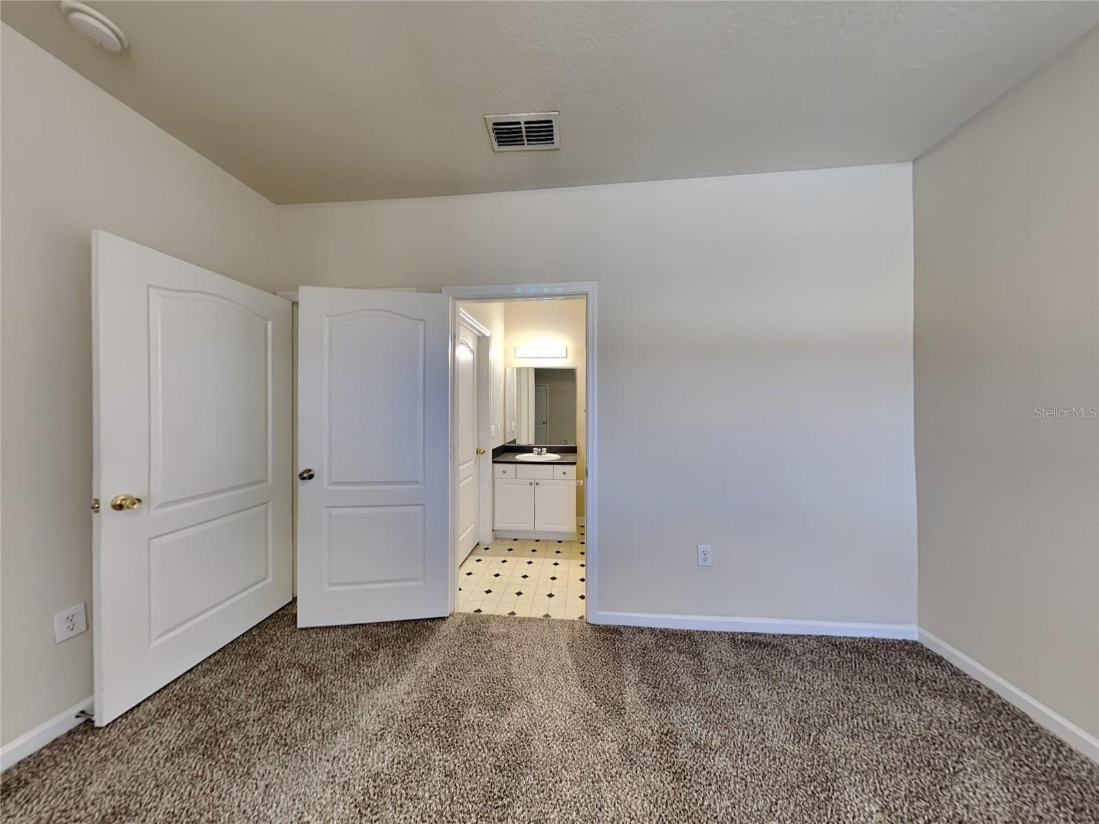 MIRABELLA - Residential Lease