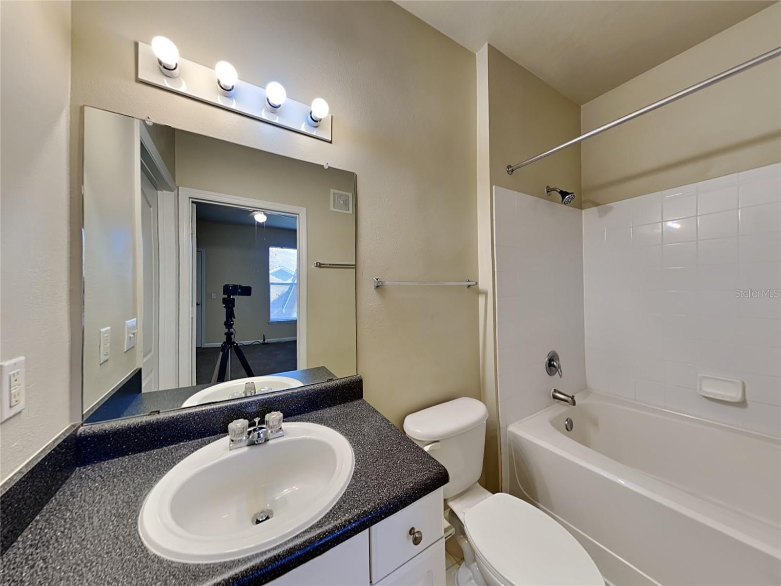 MIRABELLA - Residential Lease