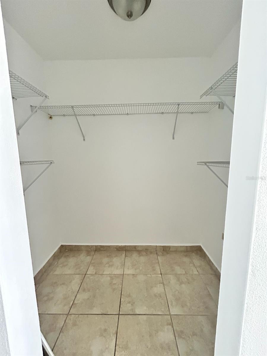 MANSIONES DE JUNCOS - Residential Lease