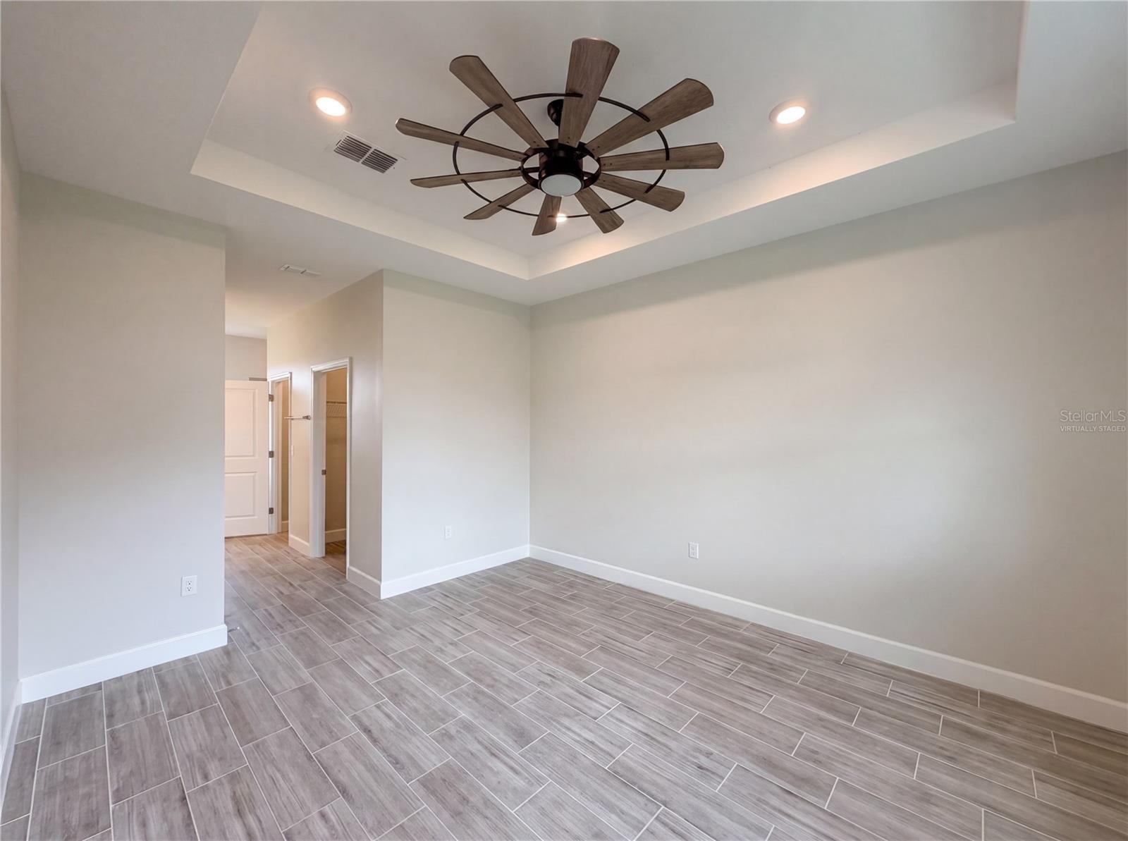 446 CINNAMON DRIVE