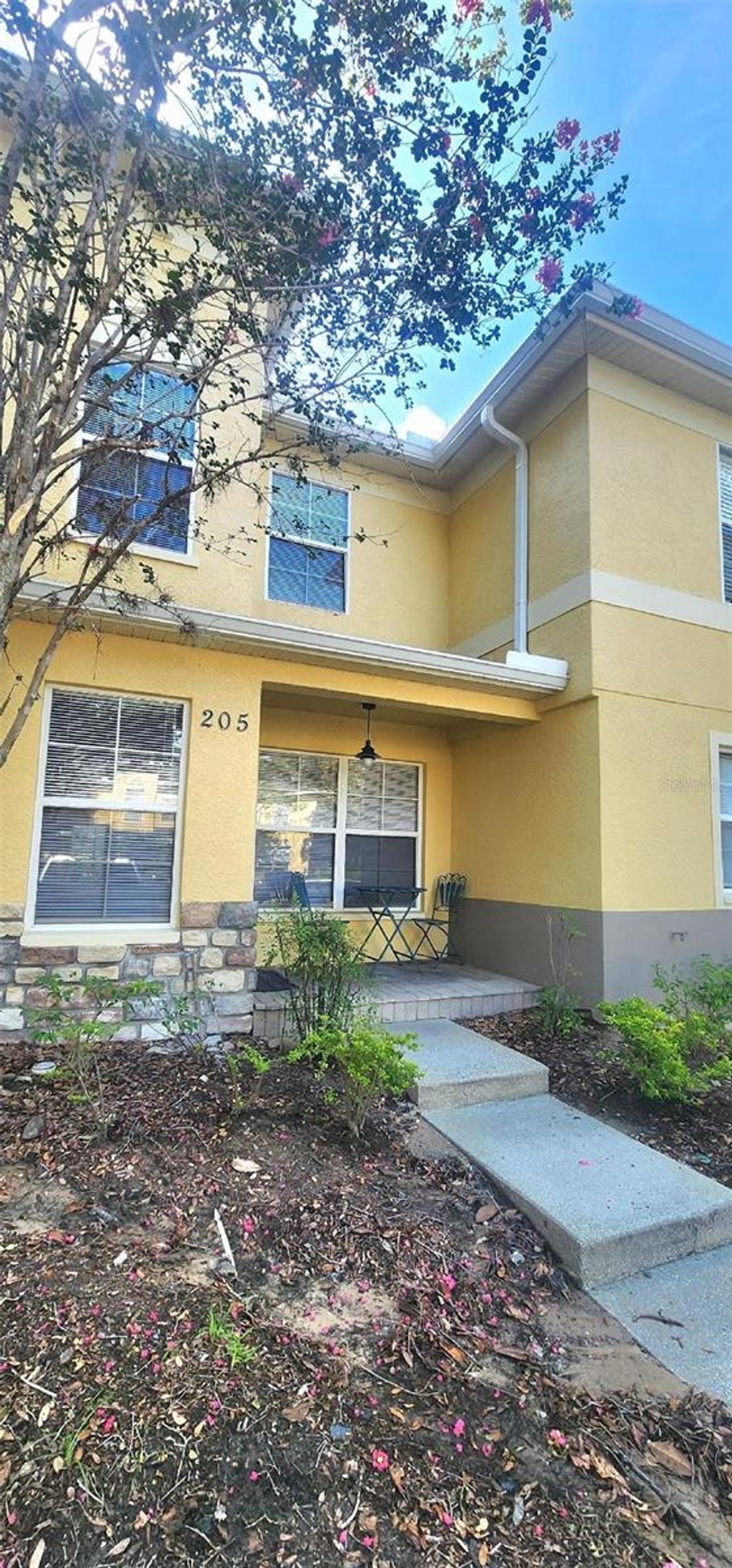 Photo of 205 Draw Bridge Lane, Valrico, FL 33594 (MLS # J990419)