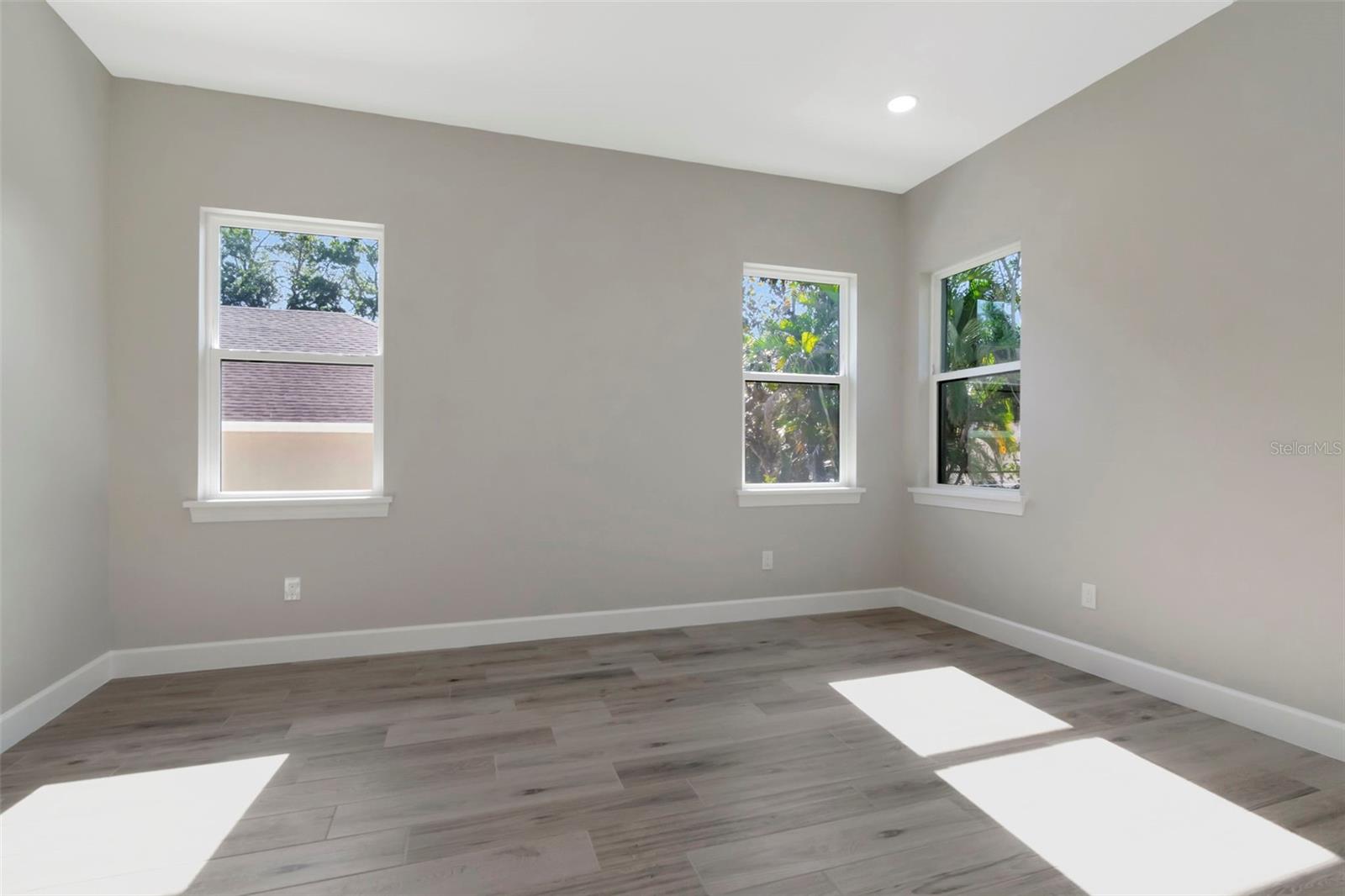 WATER VIEW HEIGHTS - Residential
