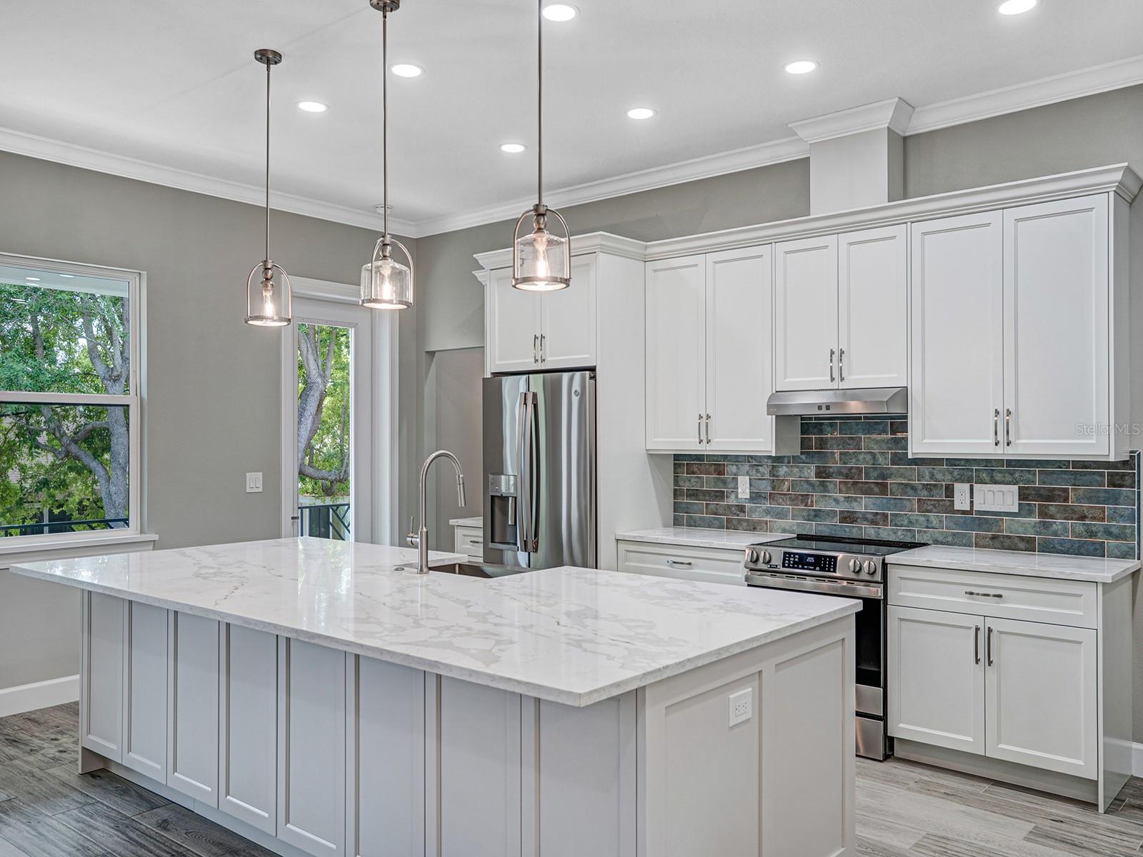 WATER VIEW HEIGHTS - Residential