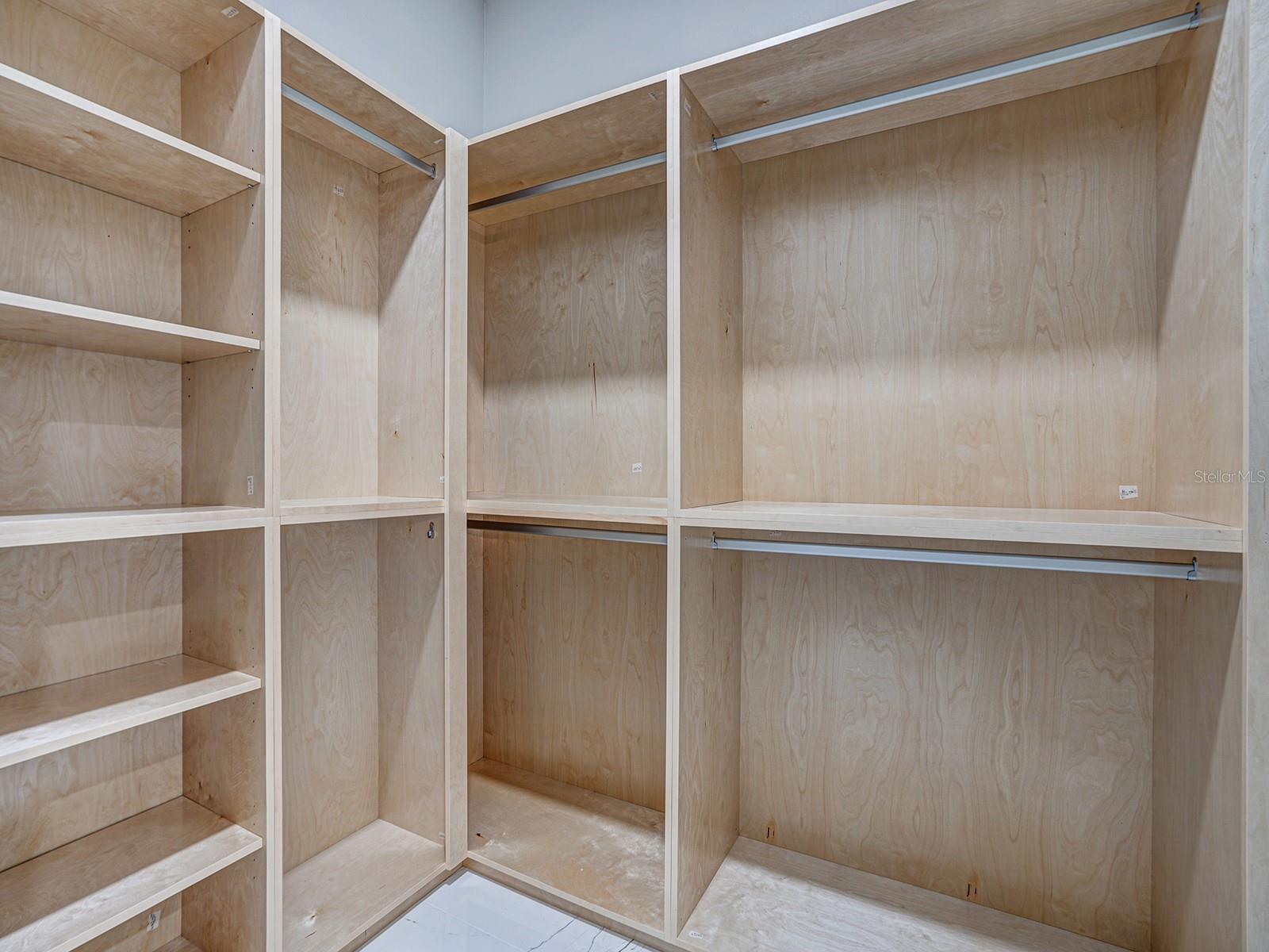 WATER VIEW HEIGHTS - Residential