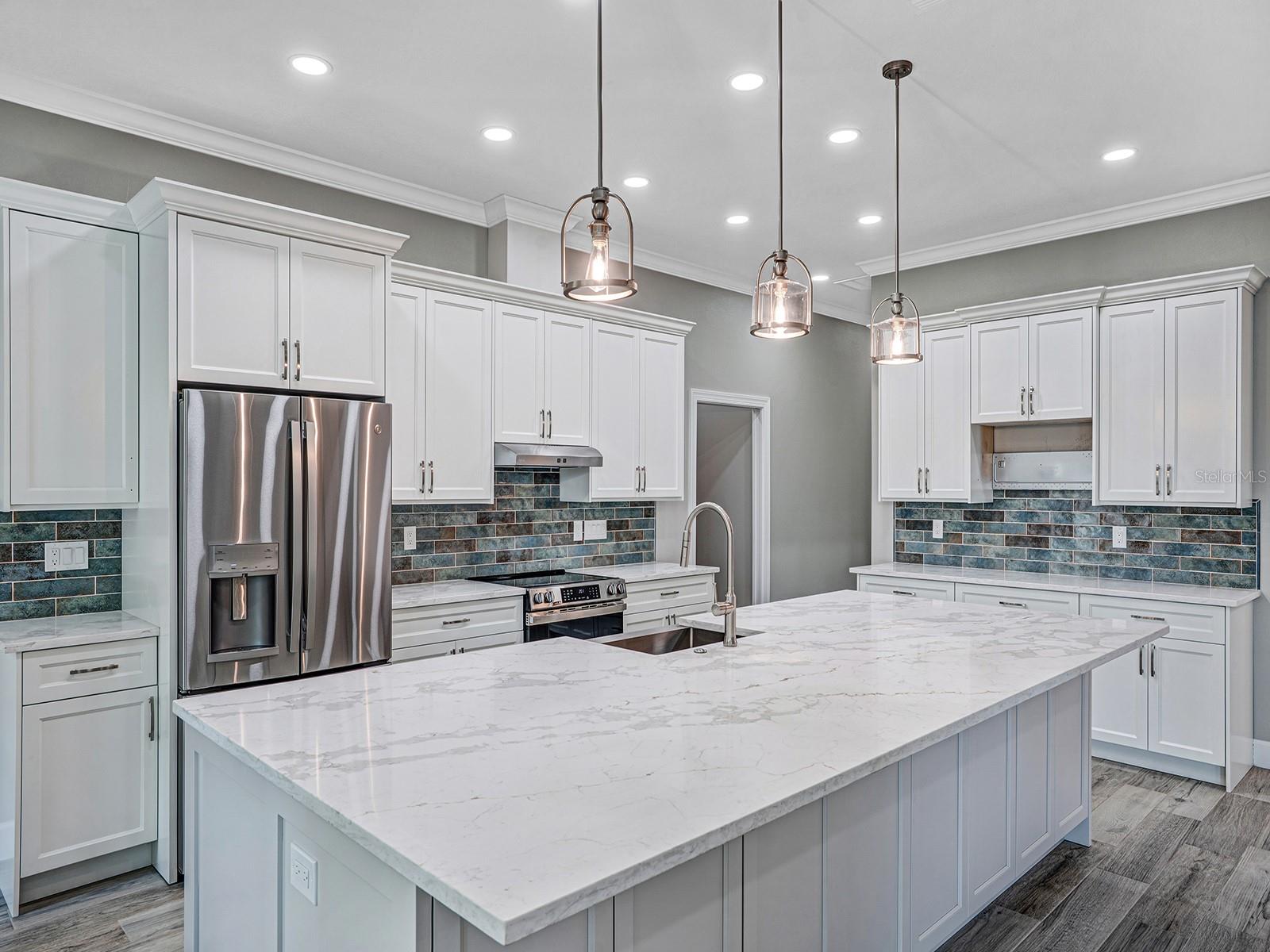 WATER VIEW HEIGHTS - Residential