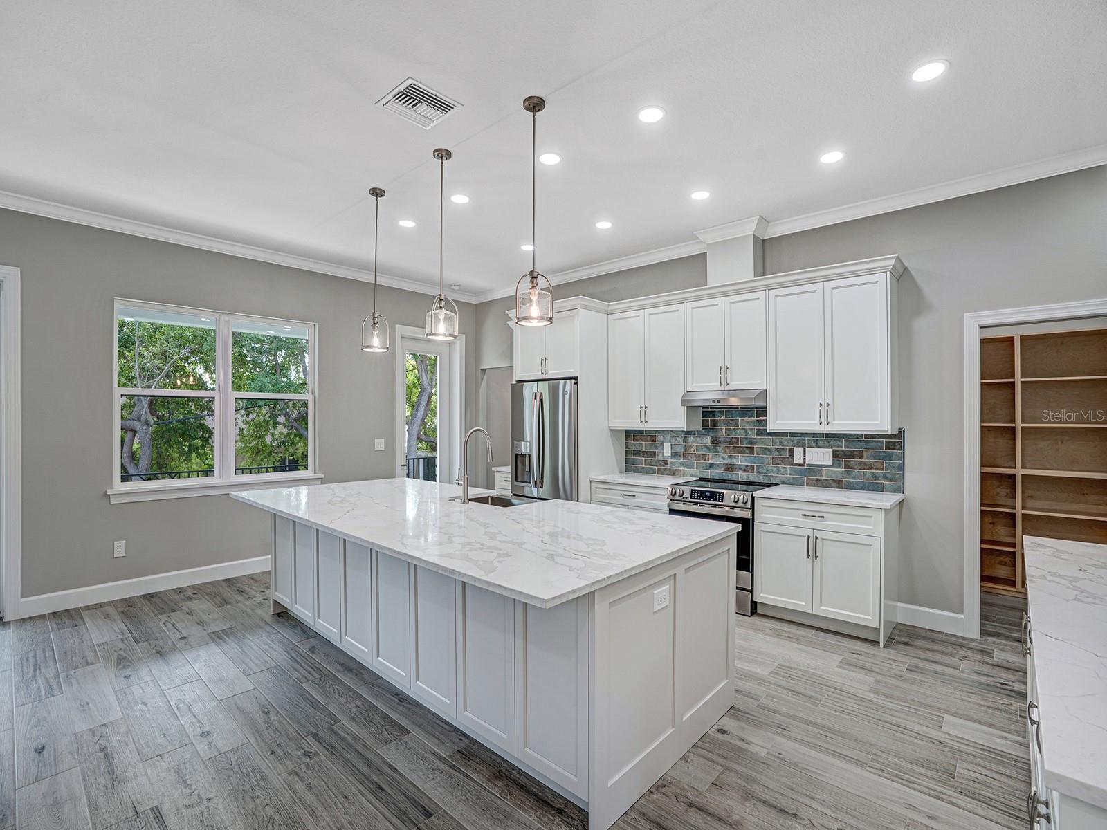 WATER VIEW HEIGHTS - Residential