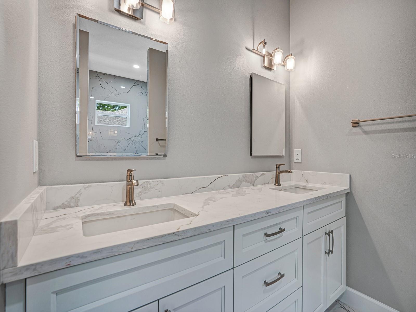 WATER VIEW HEIGHTS - Residential