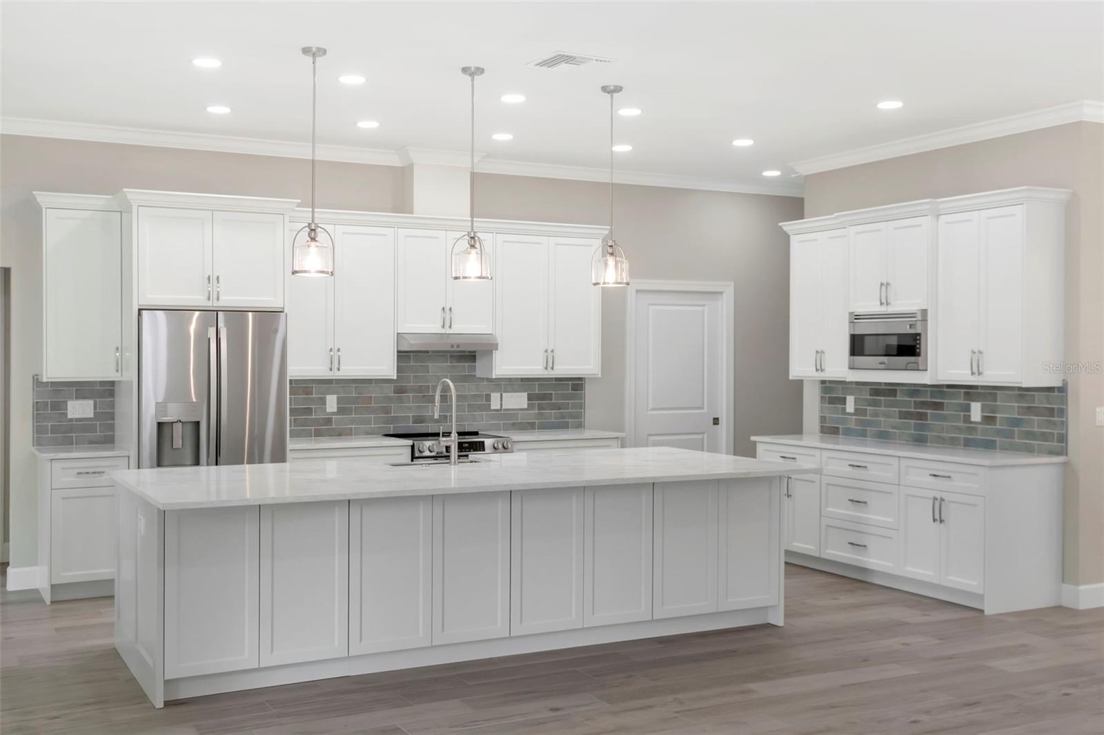 WATER VIEW HEIGHTS - Residential