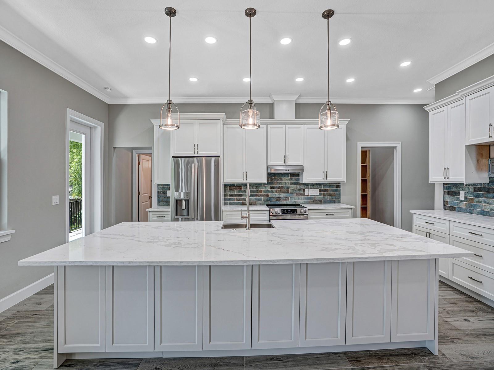 WATER VIEW HEIGHTS - Residential