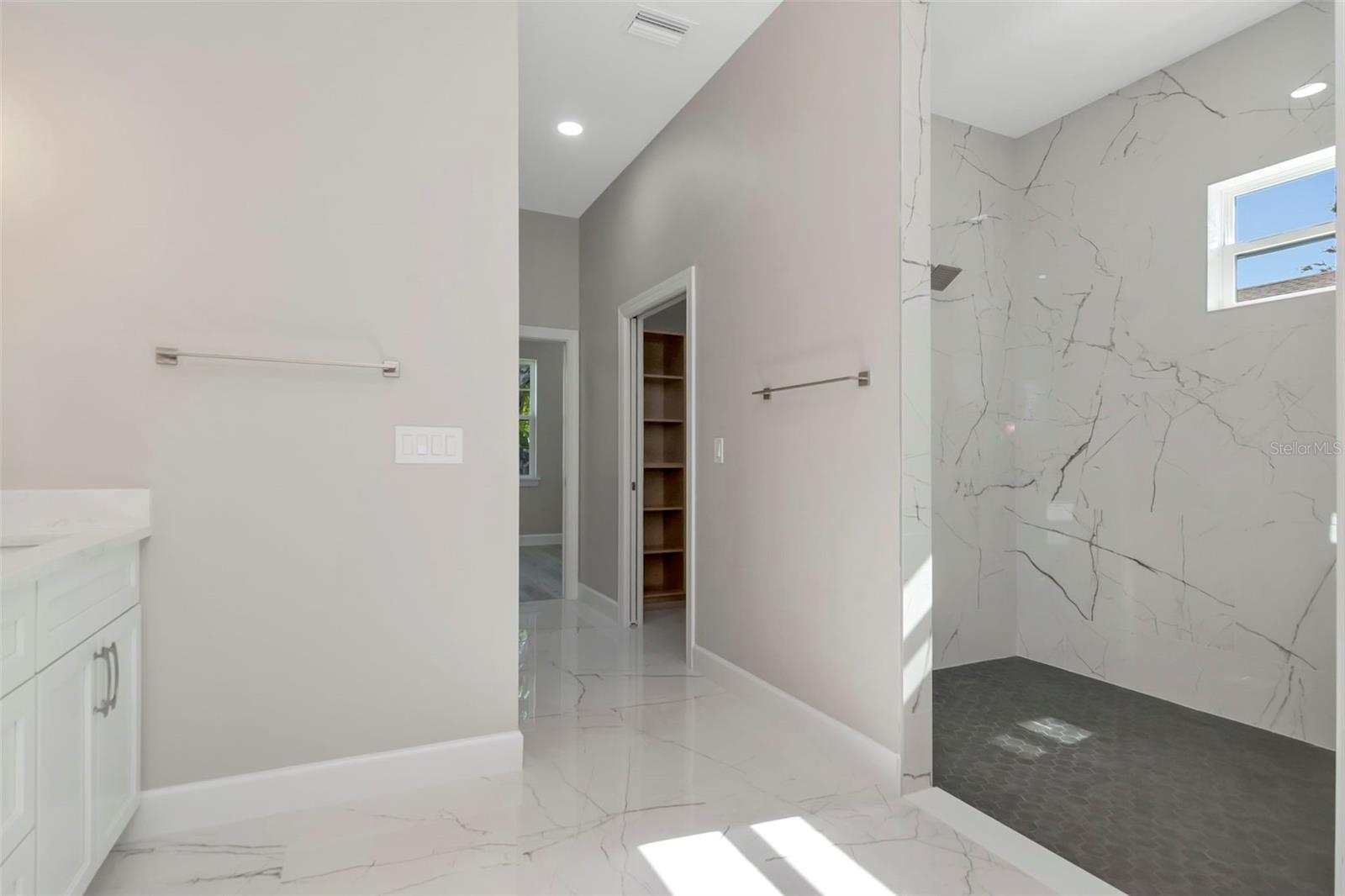 WATER VIEW HEIGHTS - Residential