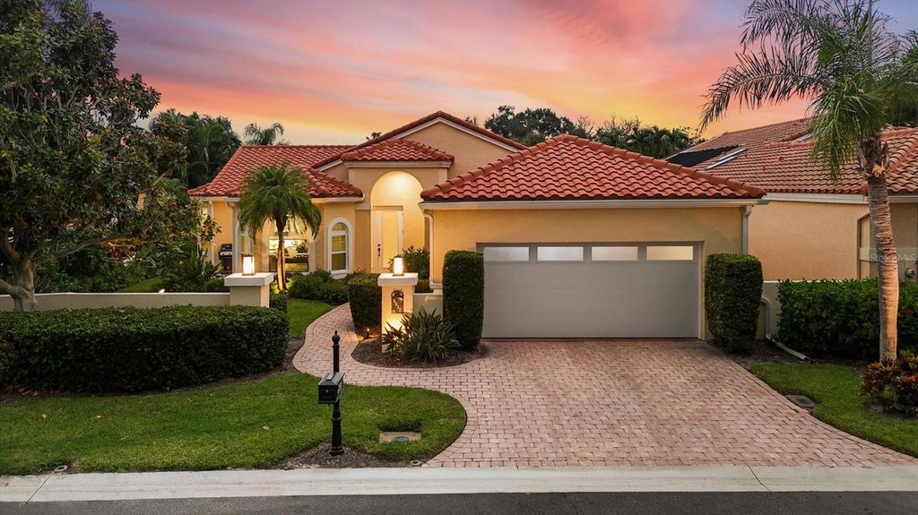 Prestancia / Villa Fiore tract | Sarasota Real Estate 3 Photo of 8032 Via Fiore, Sarasota, FL 34238 (MLS # A4670230)