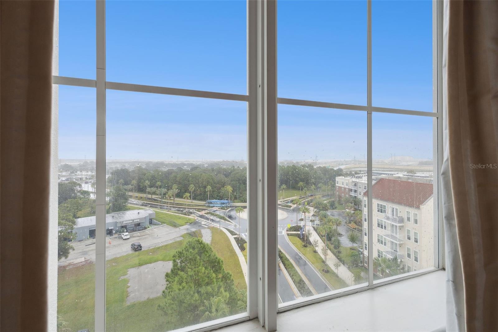 POINT ORLANDO RESIDENCE CONDO - Residential