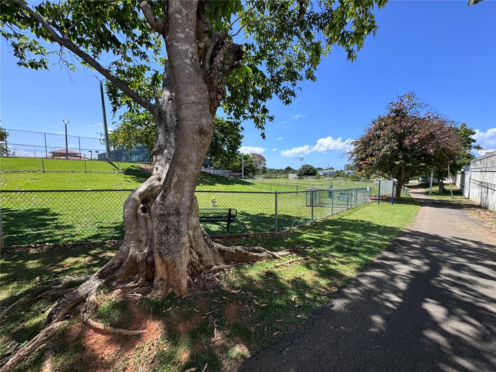 PASEOS LAS VISTAS - Residential