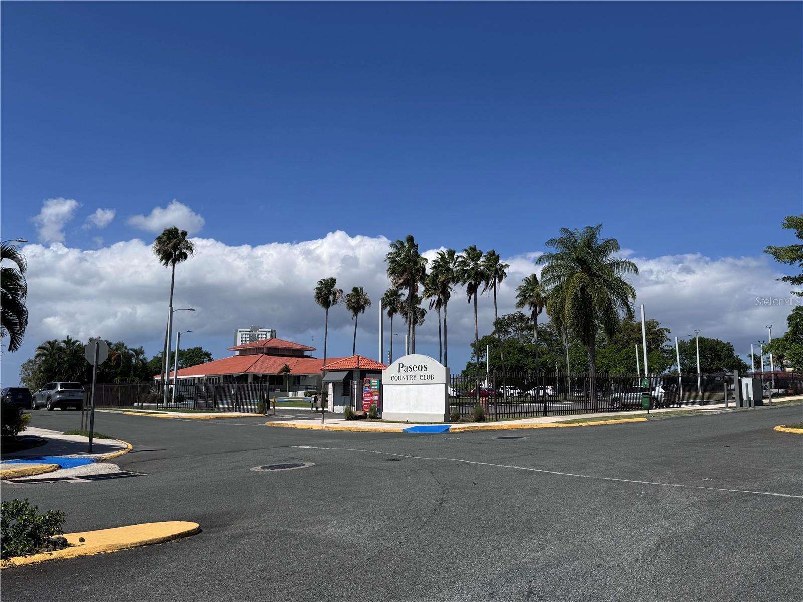 PASEOS LAS VISTAS - Residential