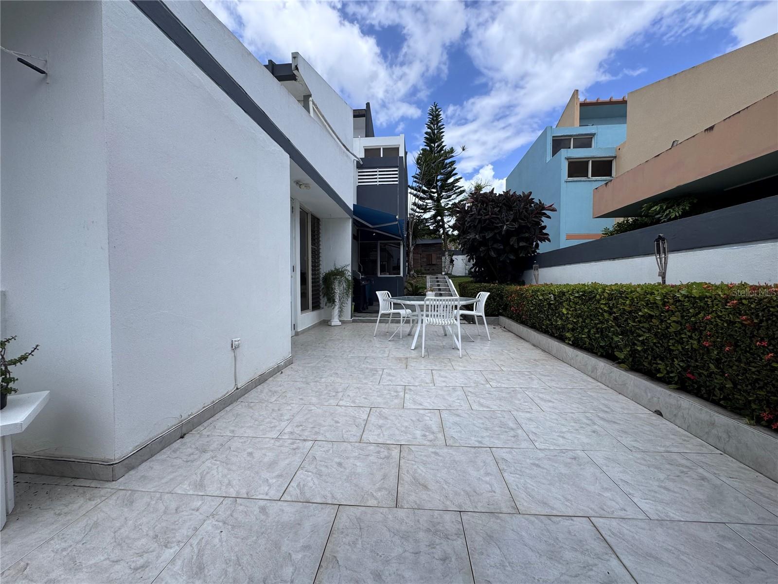 PASEOS LAS VISTAS - Residential