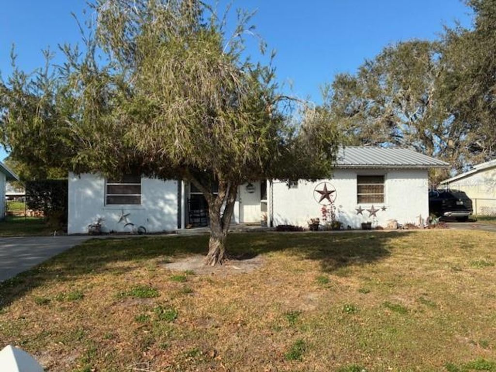 Photo of 1915 SE 35th Lane, Okeechobee, FL 34974 (MLS # O6383297)