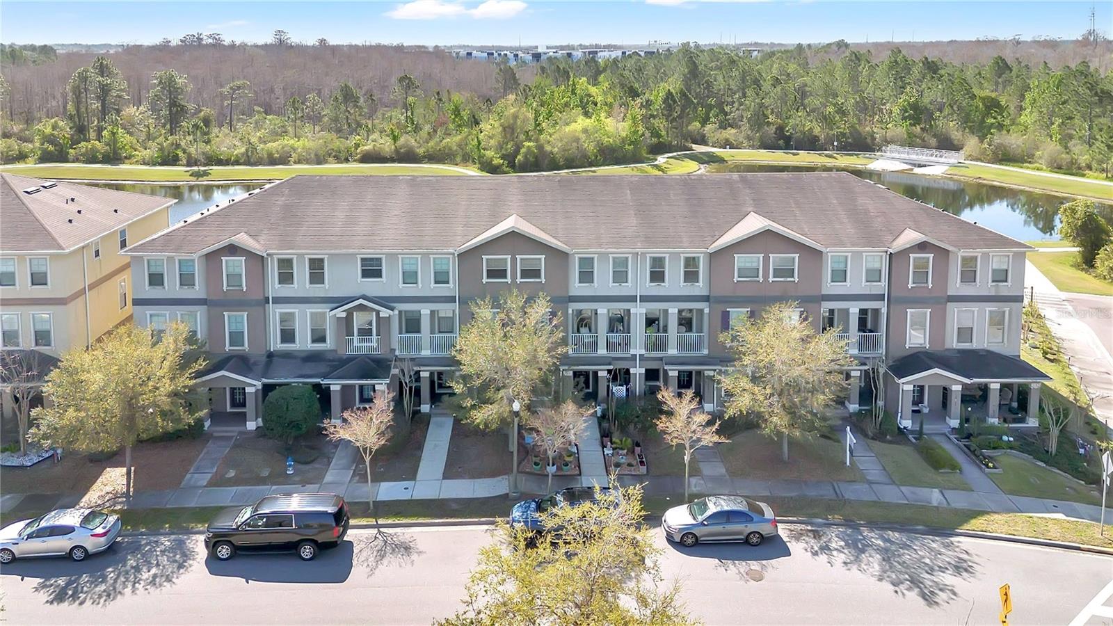 RAVINA/EAST PARK - Residential