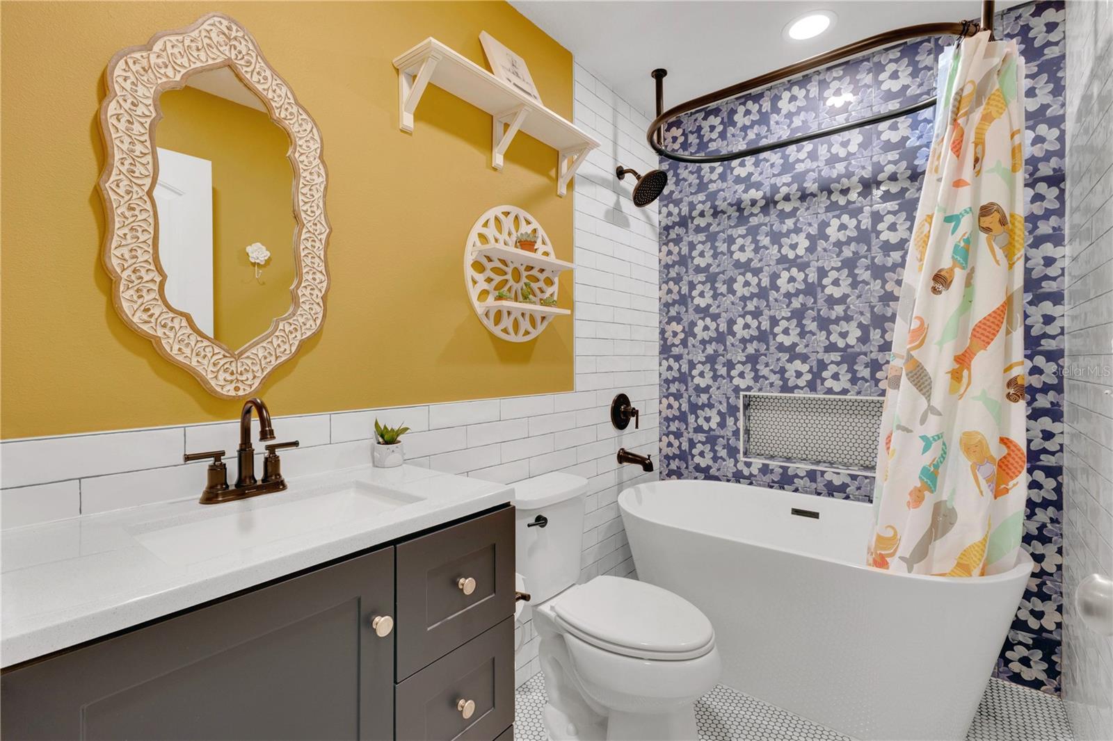 RAVINA/EAST PARK - Residential