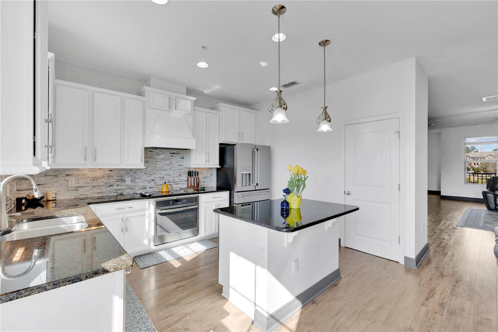 RAVINA/EAST PARK - Residential