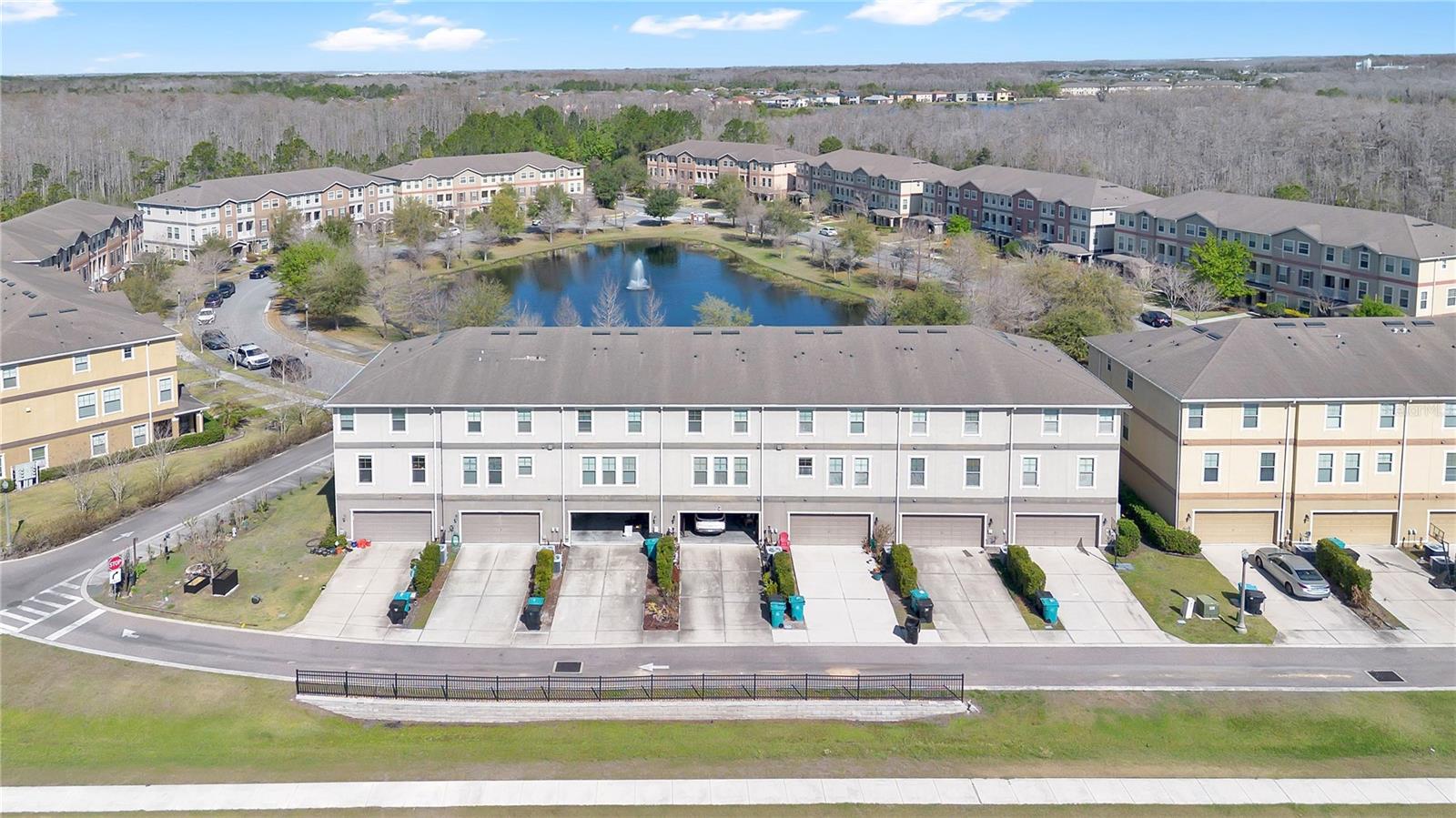 RAVINA/EAST PARK - Residential