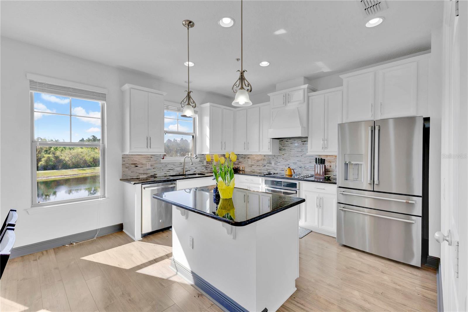 RAVINA/EAST PARK - Residential