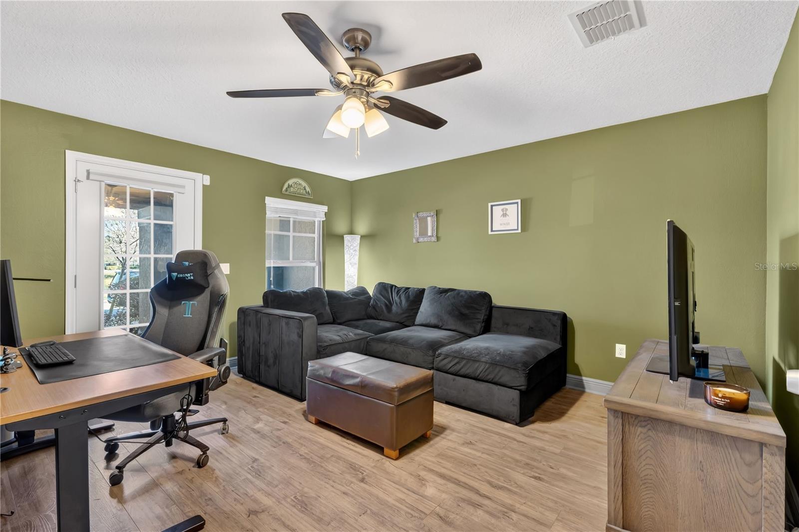 RAVINA/EAST PARK - Residential