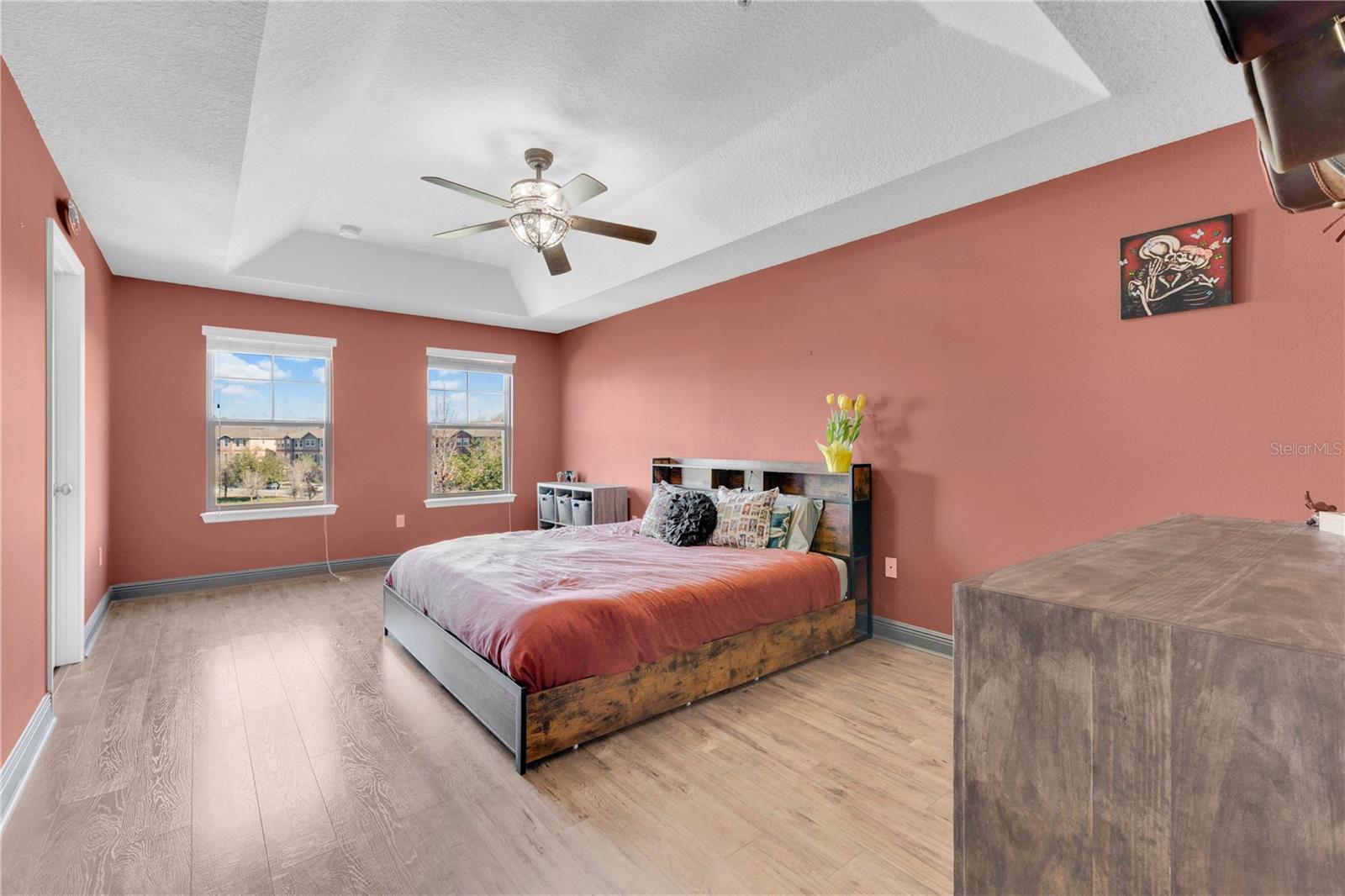 RAVINA/EAST PARK - Residential