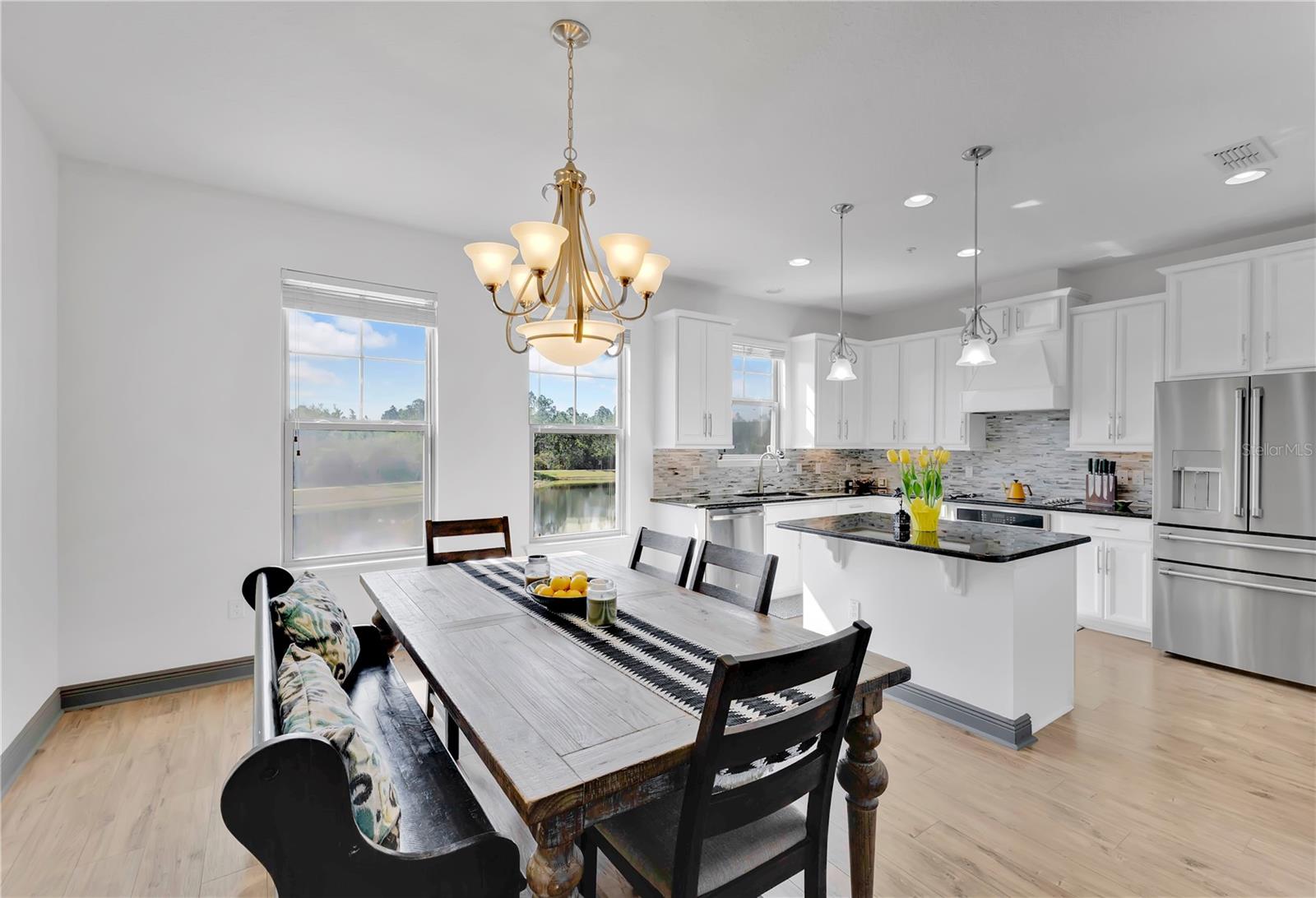 RAVINA/EAST PARK - Residential