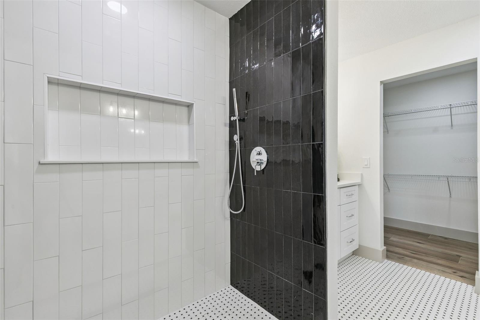 SPRING OAKS UNIT 4 - Residential