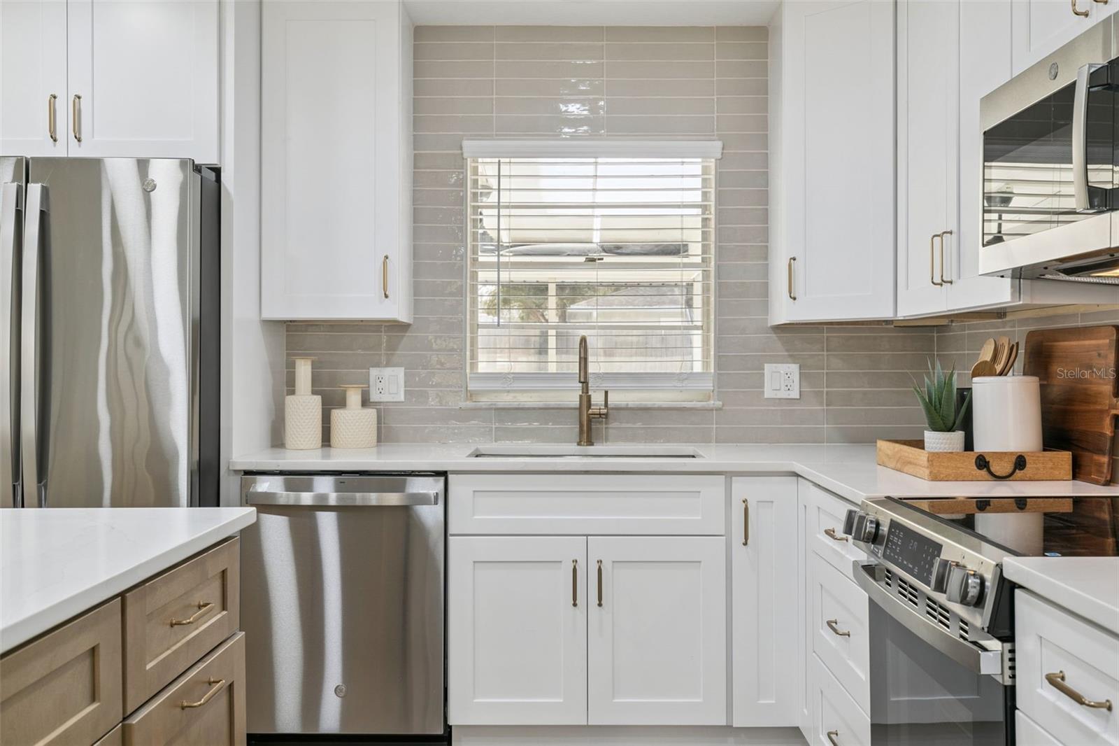 SPRING OAKS UNIT 4 - Residential