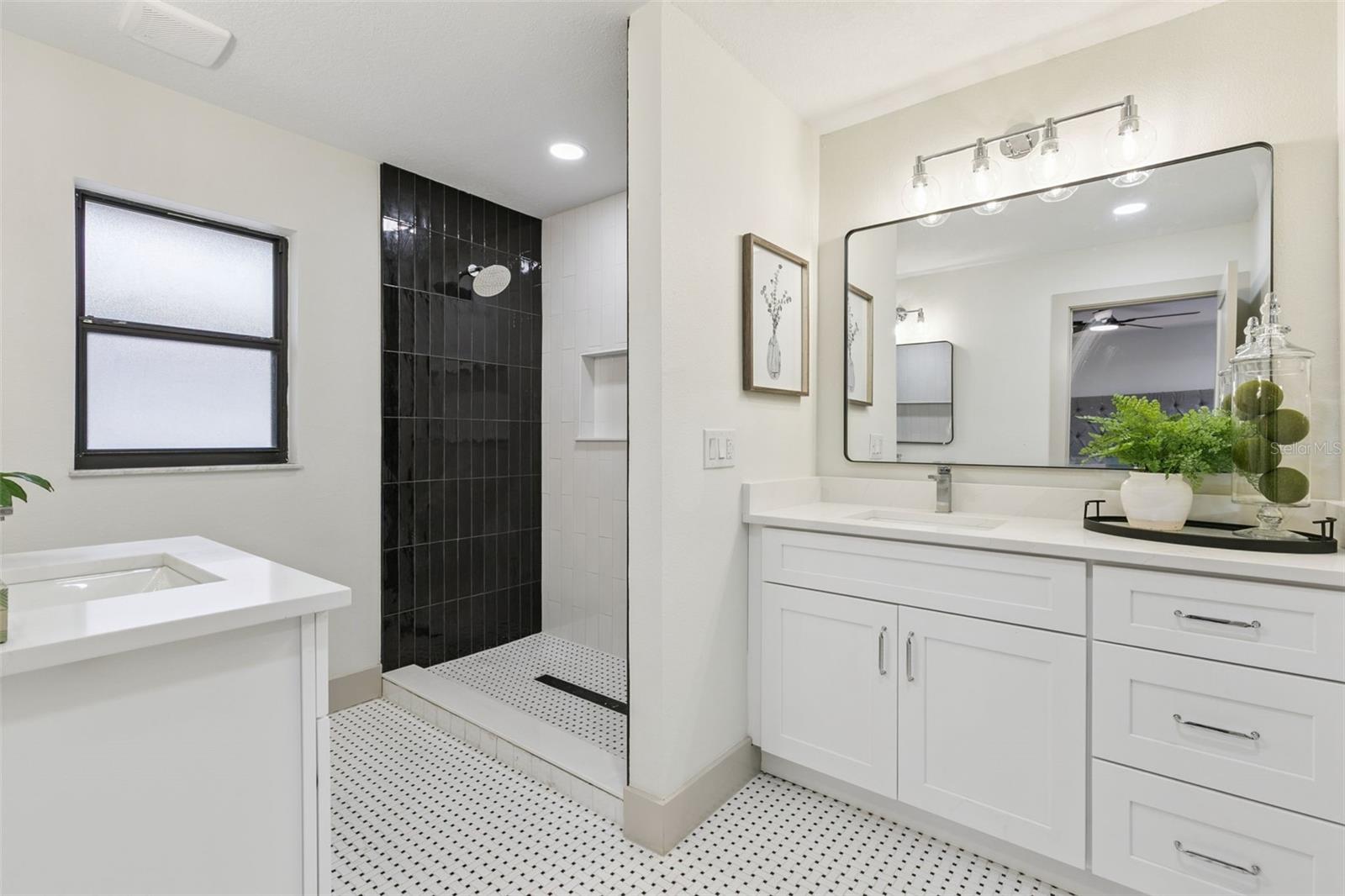 SPRING OAKS UNIT 4 - Residential