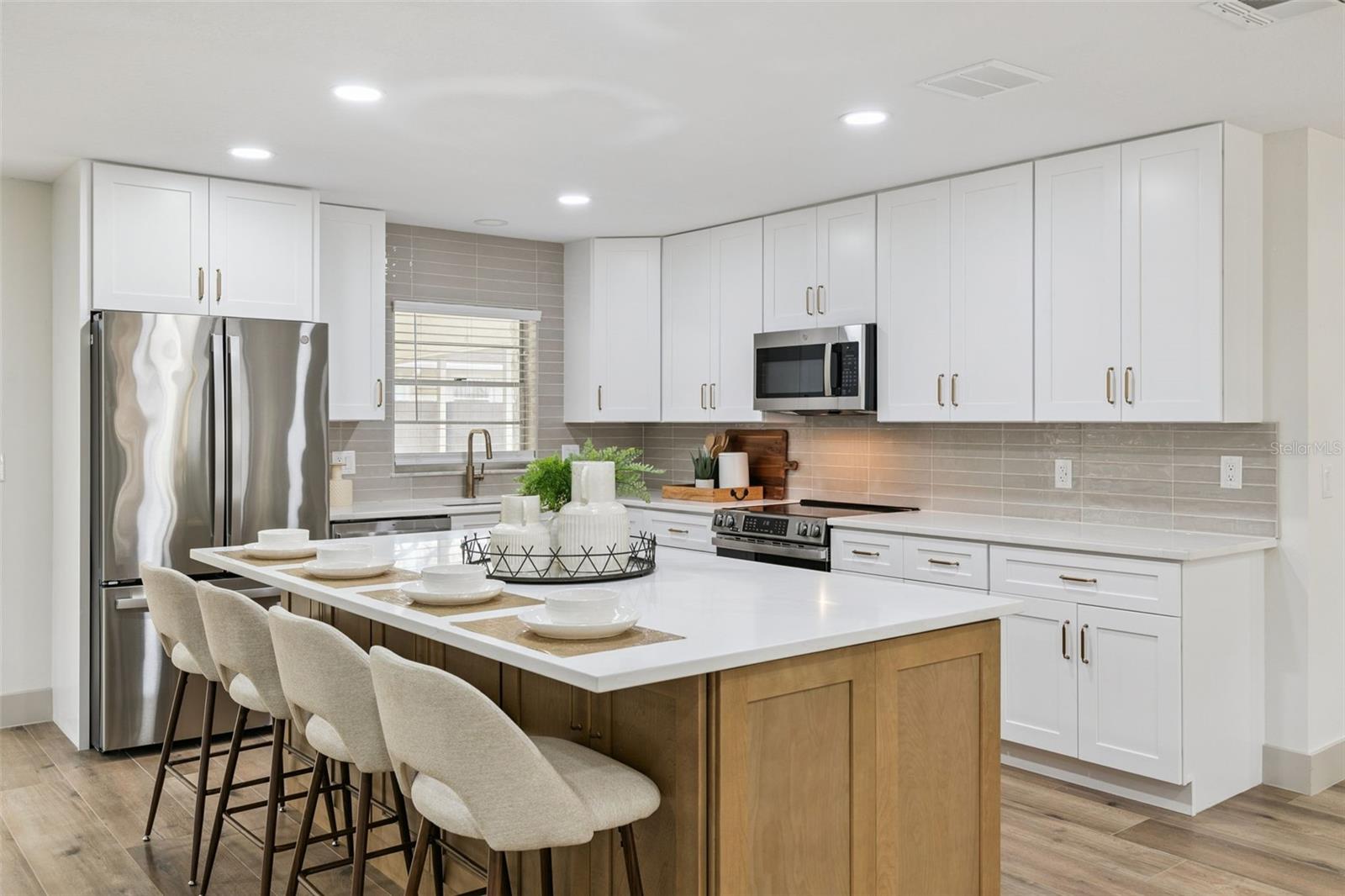 SPRING OAKS UNIT 4 - Residential