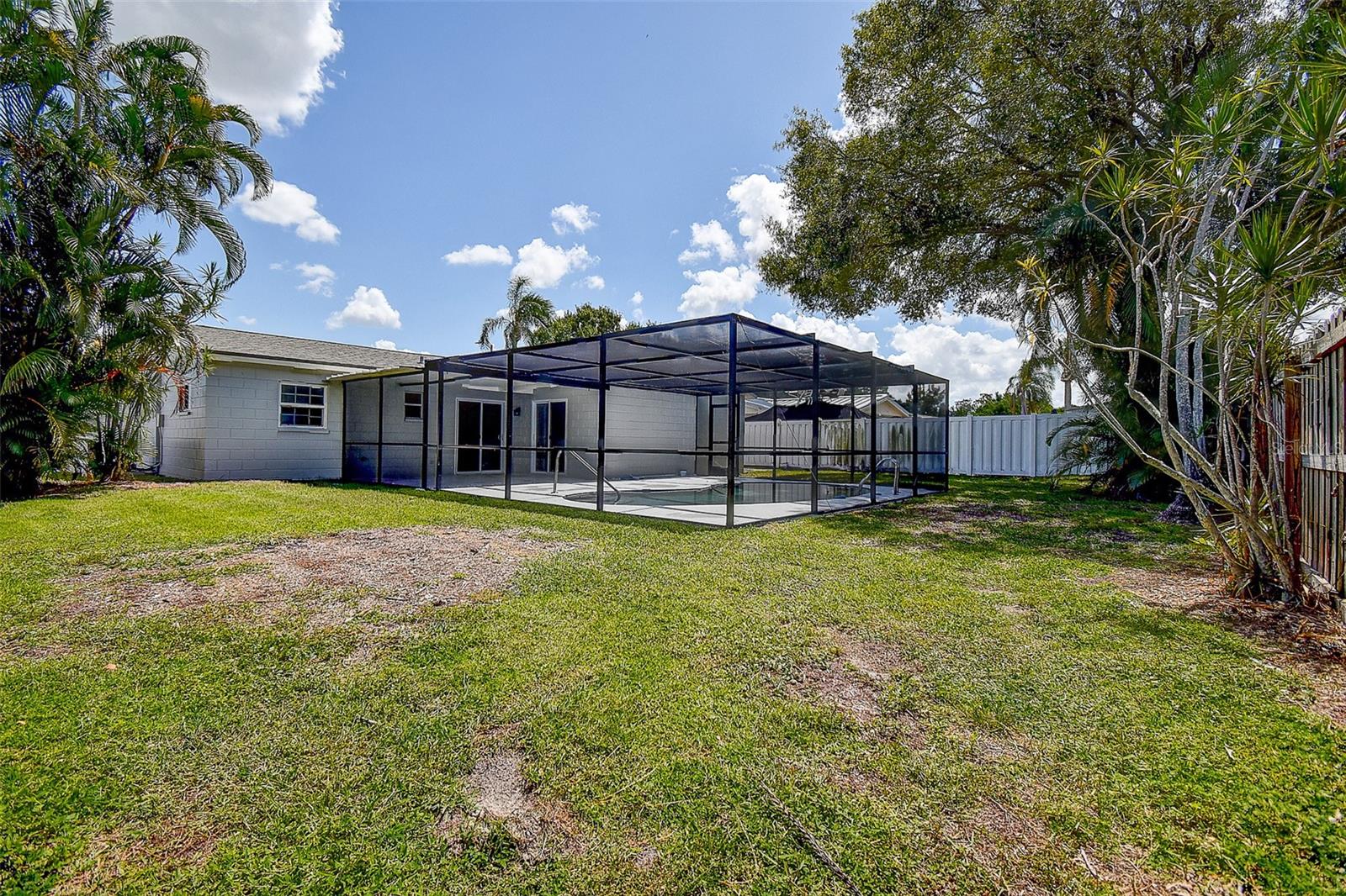 PINELLAS PINES ESTATE - Residential