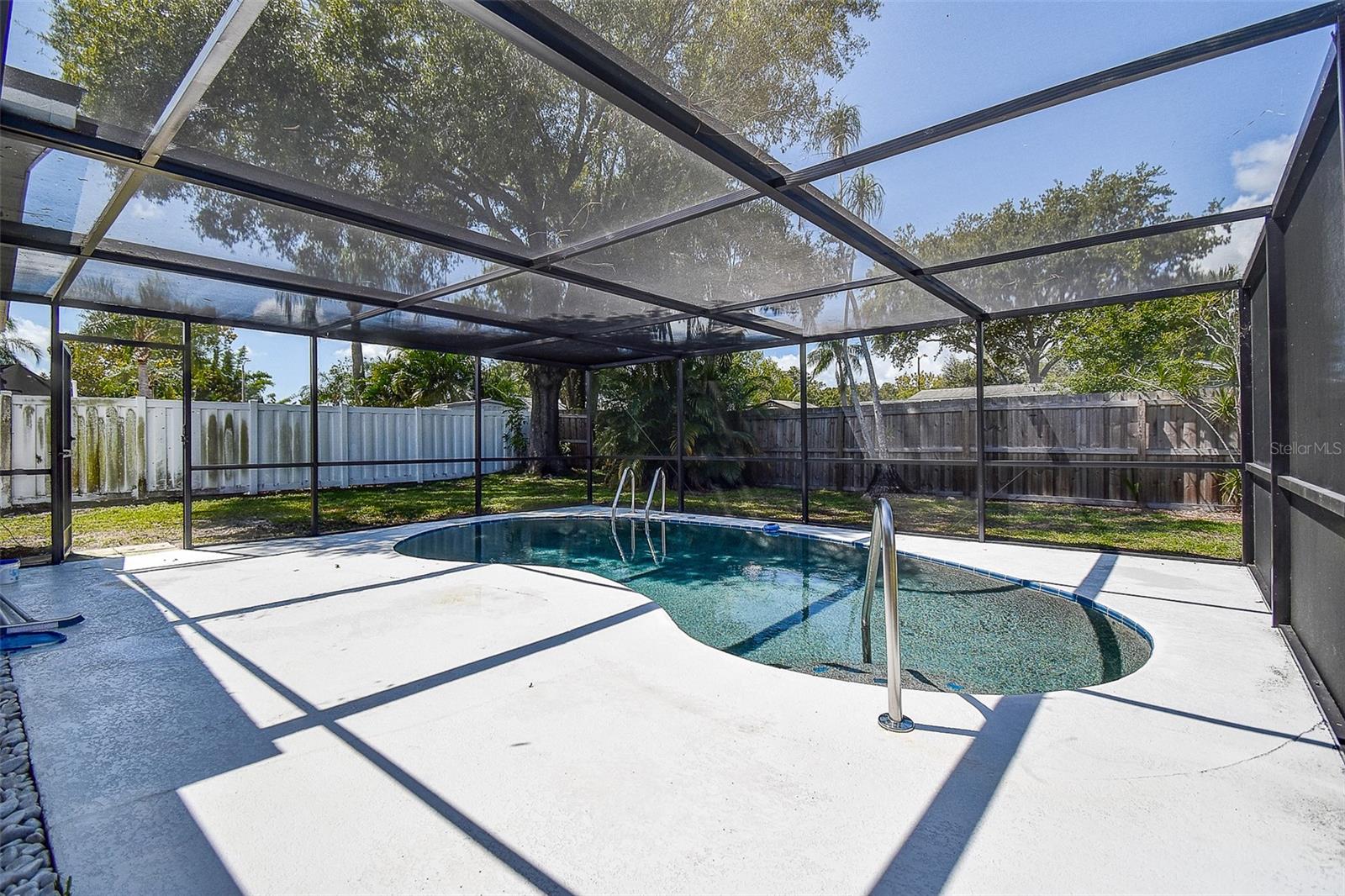 PINELLAS PINES ESTATE - Residential