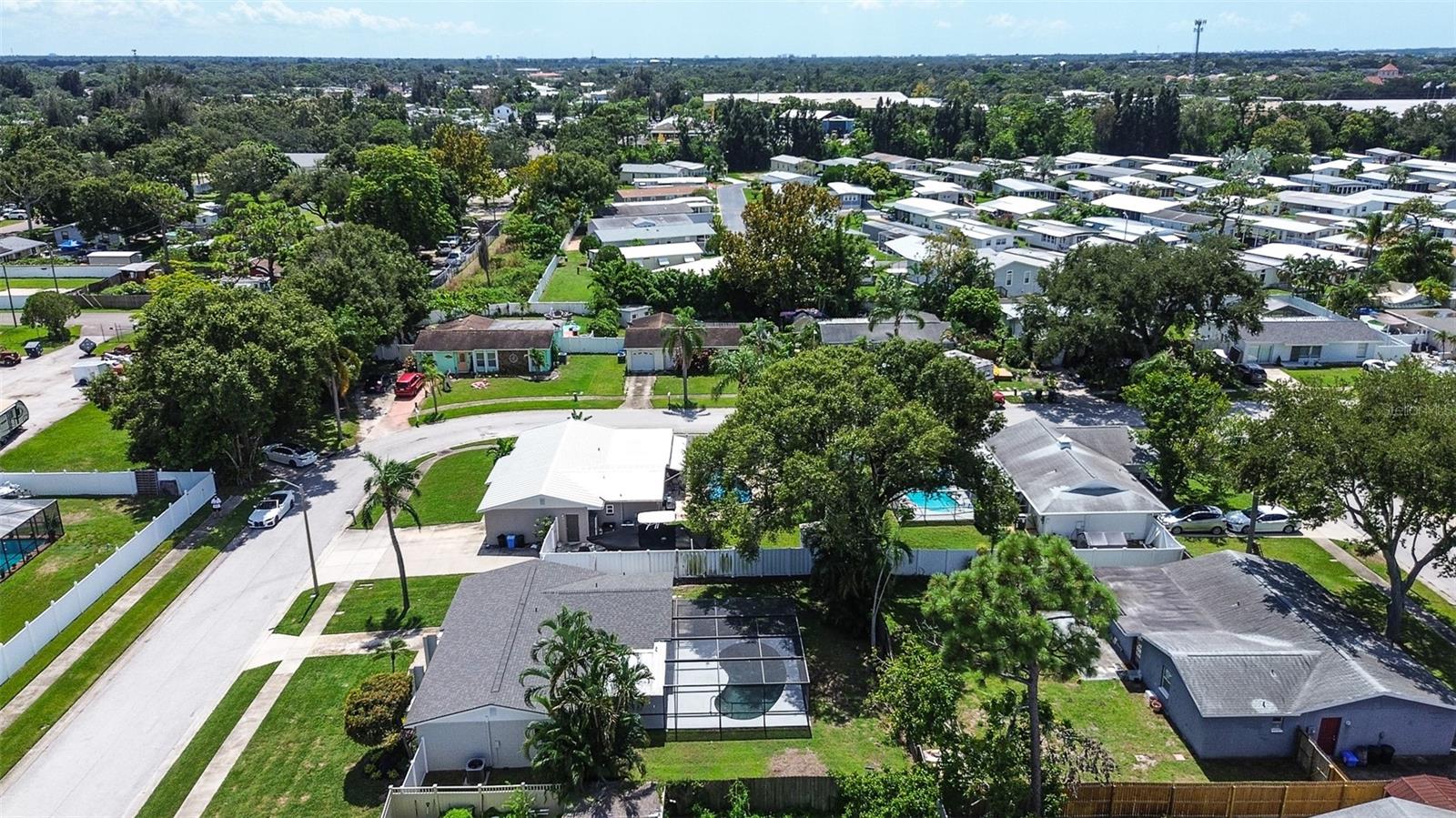 PINELLAS PINES ESTATE - Residential
